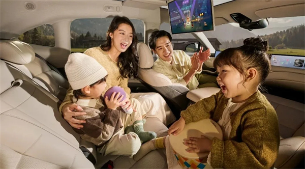 升艙不加價！“滿配SUV”全新智己LS6劇院版上市，權(quán)益價21.99萬~28.29萬元