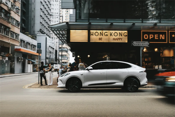 智己汽車重磅登陸香港市場(chǎng)，6系雙車同步上市