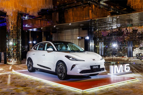 智己汽車重磅登陸香港市場(chǎng)，6系雙車同步上市